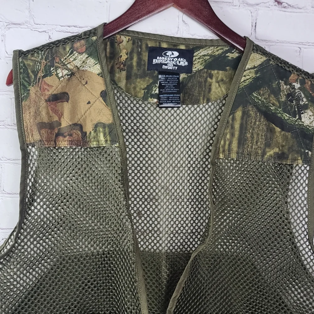 MossyOak Break-Up Infinity Outdoor Sports Vest. Men's XL/2XL Green Camo